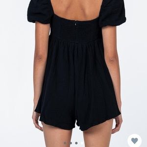 Brand new romper: Size 0